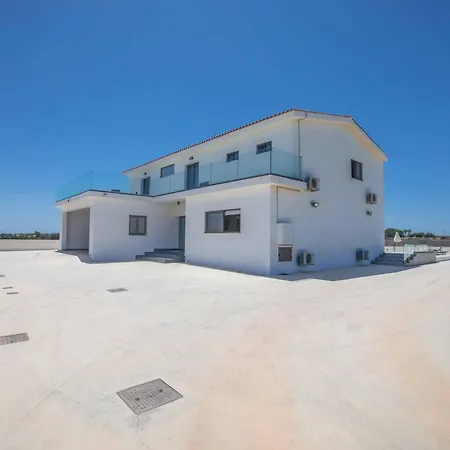 Demeter Ga98 Villa Paralimni